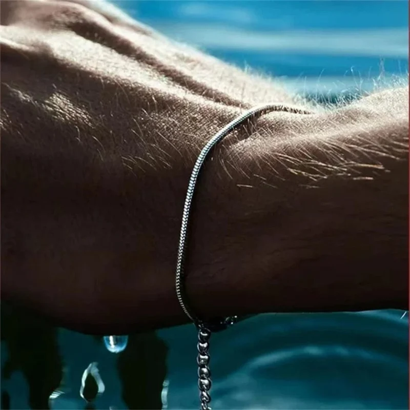 Herren Silberfarbenes Edelstahl-Armband mit Schlangenknochenkette, schlichtes, dünnes Kettenarmband für Damen, modischer Herren-Straßenschmuck