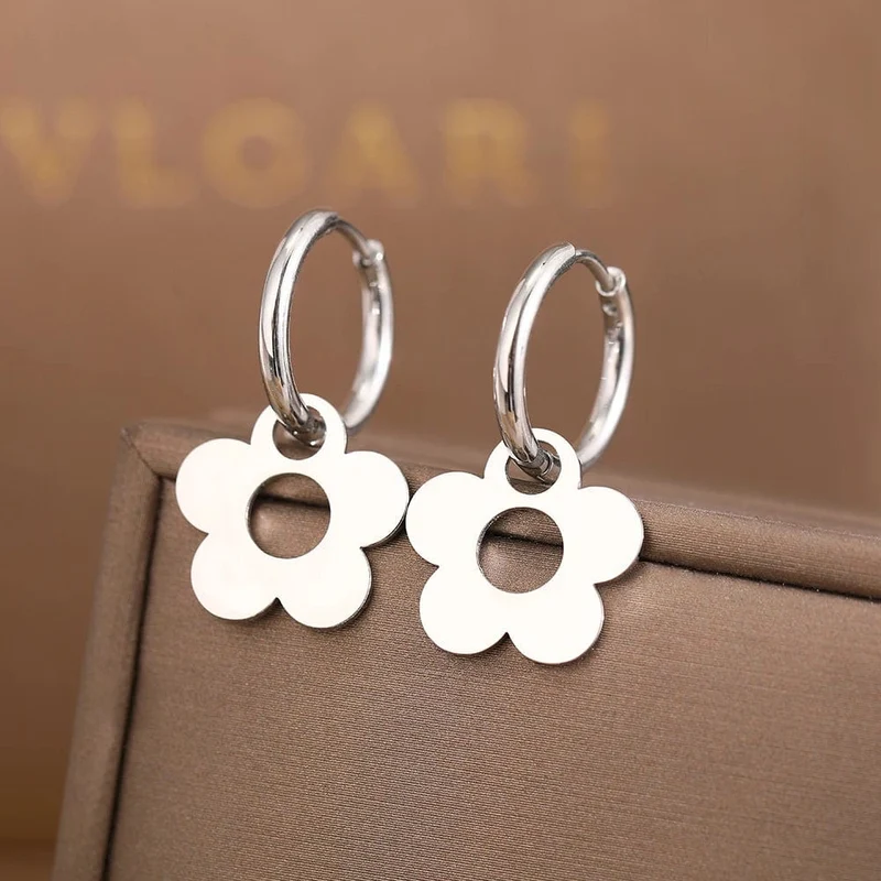 Ohrringe aus Edelstahl, niedliche Cartoon-Blumenanhänger, koreanischer Modestil, Creolen für Damen, Schmuck, Geschenk für die beste Freundin, Hochzeitsgeschenk