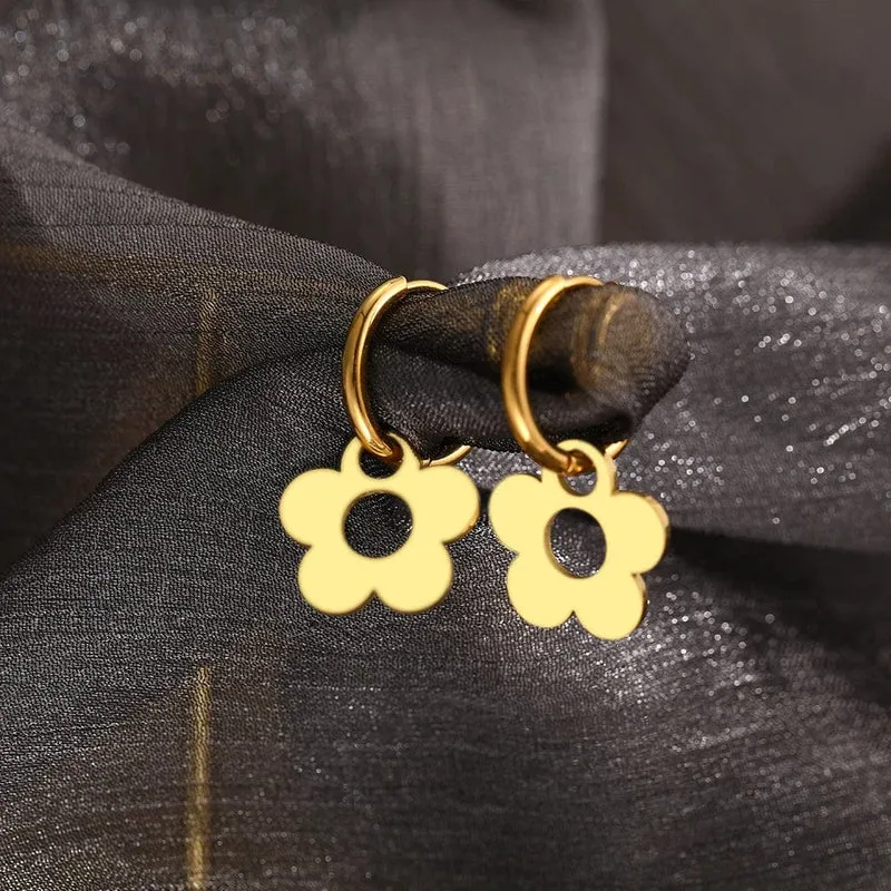 Ohrringe aus Edelstahl, niedliche Cartoon-Blumenanhänger, koreanischer Modestil, Creolen für Damen, Schmuck, Geschenk für die beste Freundin, Hochzeitsgeschenk