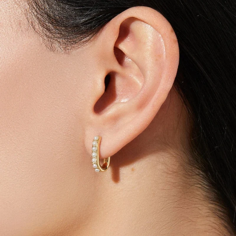 3 Paar/Set zierliche goldfarbene geometrische Kreis-Kleine Creolen für Frauen Statement-Perlen Twist Huggie Ohrring Modeschmuck