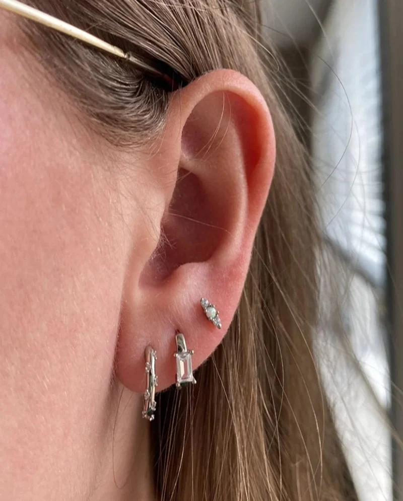 CANNER Creolen aus 925er Sterlingsilber, glänzend, goldfarben, winzige Knorpelpiercings, kleine Huggie-Ohrringe, edles Schmuckzubehör