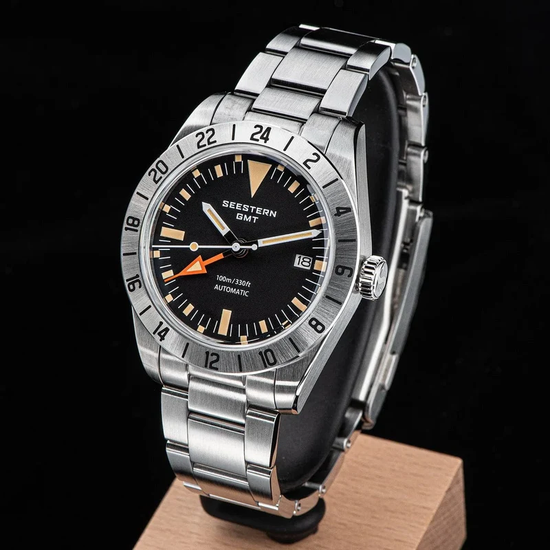SEESTERN GMT-Uhr für Herren, Retro, NH34, Automatikwerk, mechanische Armbanduhr, gewölbtes Saphirglas, AR-Beschichtung, Micro-Faltschließe