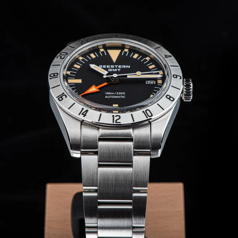 SEESTERN GMT-Uhr für Herren, Retro, NH34, Automatikwerk, mechanische Armbanduhr, gewölbtes Saphirglas, AR-Beschichtung, Micro-Faltschließe