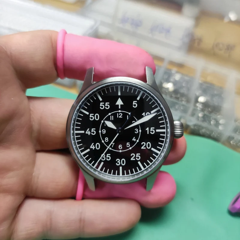 【Hemmungszeit】 Fliegeruhr mit automatischem PT5000-Uhrwerk, schwarzem Zifferblatt vom Typ B oder Typ A und 40-mm-Gehäuse, wasserdicht bis 100 m.