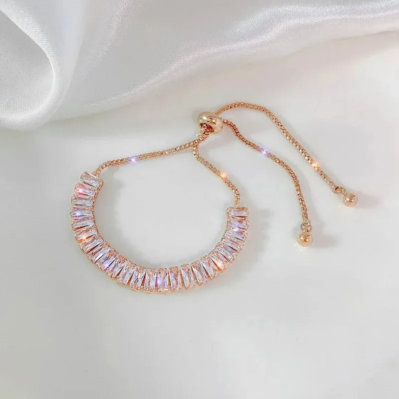 Voller Strasssteine, verstellbares 18 Karat vergoldetes Edelstahlarmband für Frauen 2022, neuer trendiger quadratischer Zirkon-Armbandschmuck