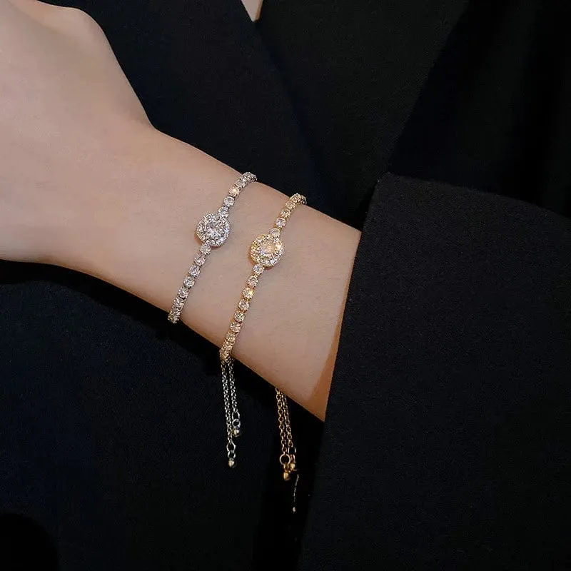 Voller Strasssteine, verstellbares 18 Karat vergoldetes Edelstahlarmband für Frauen 2022, neuer trendiger quadratischer Zirkon-Armbandschmuck