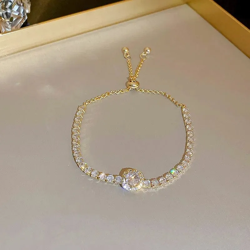 Voller Strasssteine, verstellbares 18 Karat vergoldetes Edelstahlarmband für Frauen 2022, neuer trendiger quadratischer Zirkon-Armbandschmuck