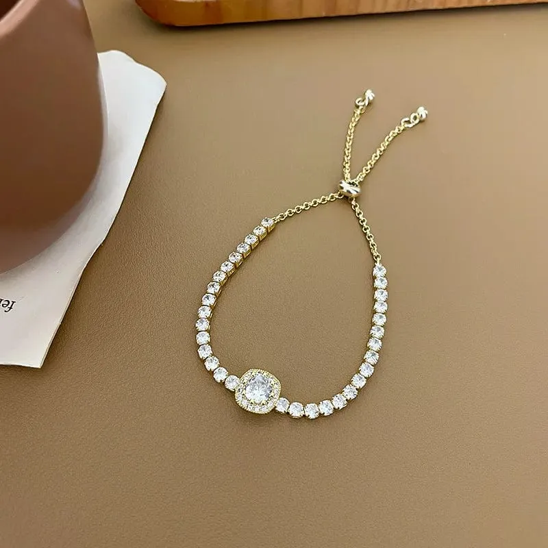 Voller Strasssteine, verstellbares 18 Karat vergoldetes Edelstahlarmband für Frauen 2022, neuer trendiger quadratischer Zirkon-Armbandschmuck