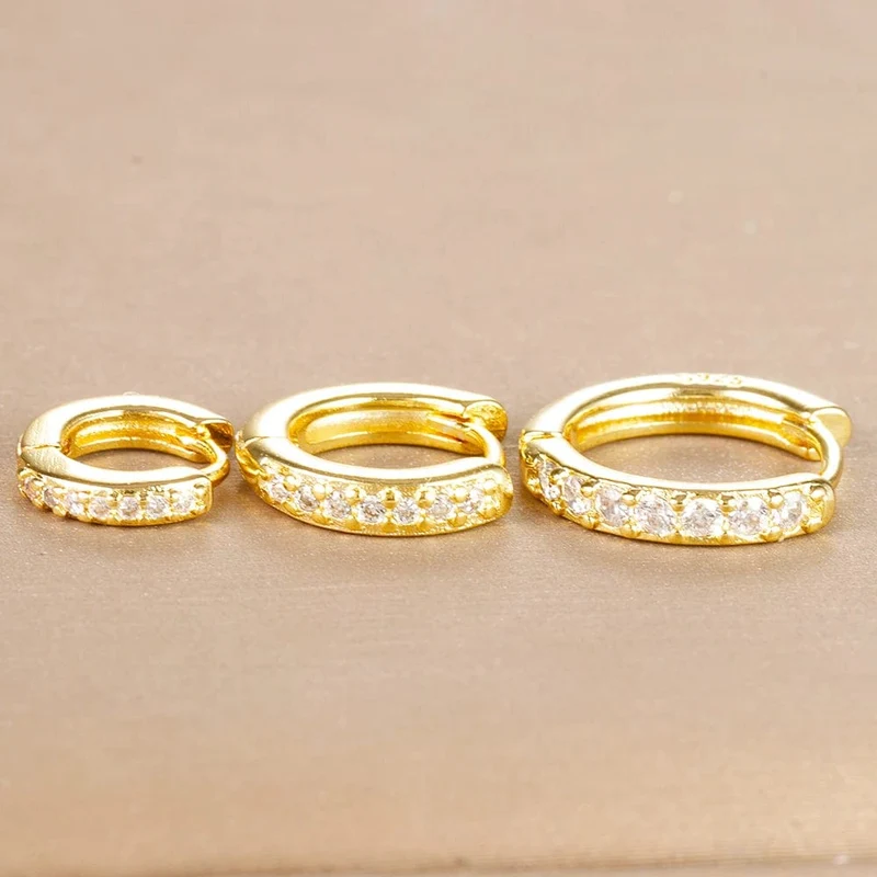 3er-Set schlichte, kleine Creolen aus Edelstahl mit Kristallen, zierlich, goldfarben, für Knorpelpiercings, minimalistischer Schmuck