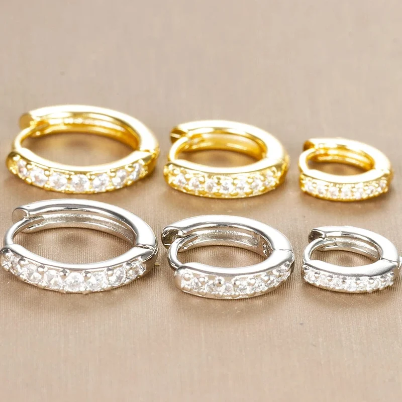 3er-Set schlichte, kleine Creolen aus Edelstahl mit Kristallen, zierlich, goldfarben, für Knorpelpiercings, minimalistischer Schmuck