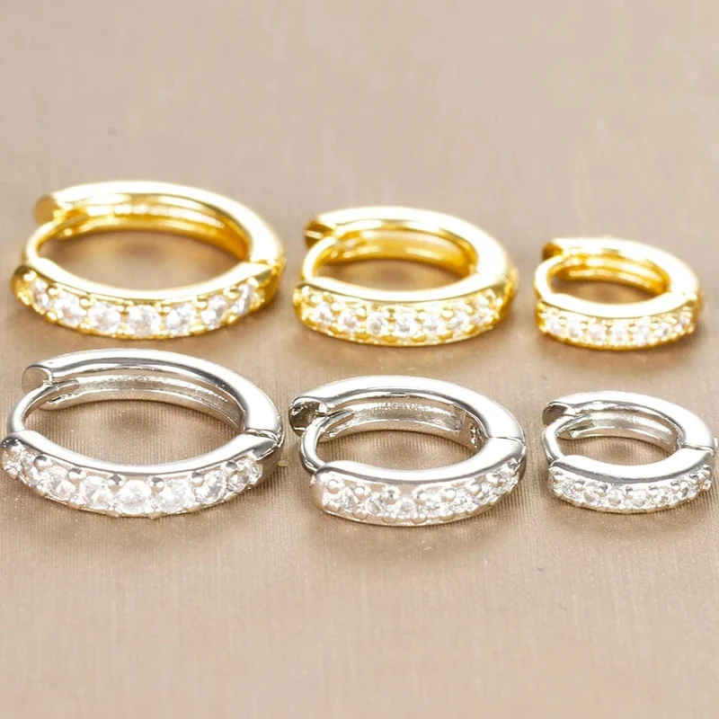 3er-Set schlichte, kleine Creolen aus Edelstahl mit Kristallen, zierlich, goldfarben, für Knorpelpiercings, minimalistischer Schmuck