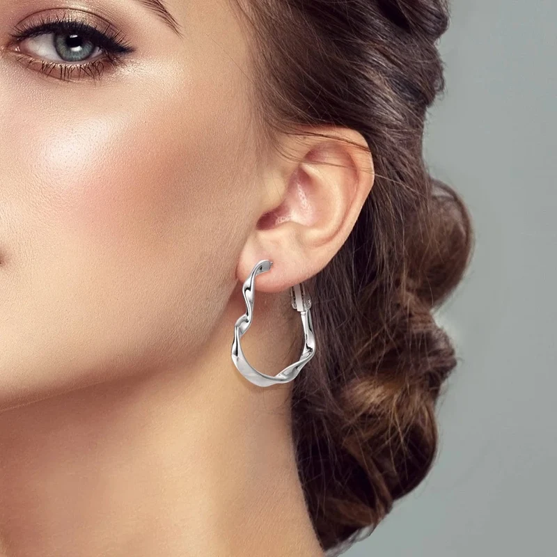2024 neue Sterling Silber S9255 Einfarbig Atmosphärische Ohrringe Ohr Loops Einfache Feine Schmuck Frauen Mädchen Mode Party Geschenk