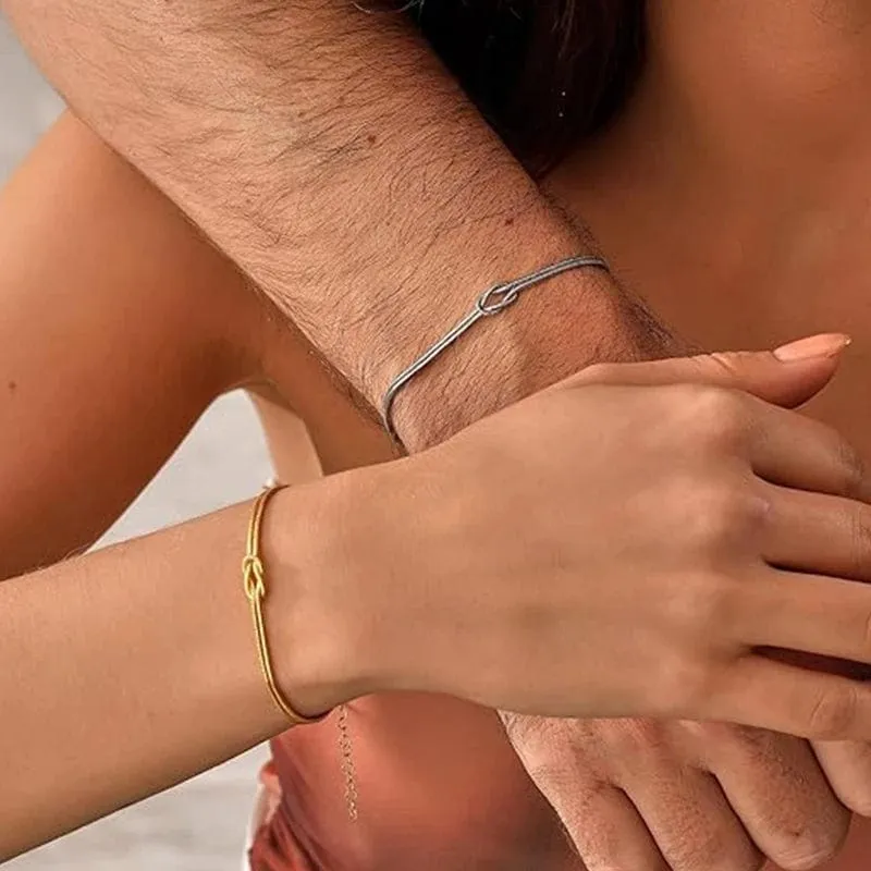 Liebesknoten-Paararmbänder, 14 Karat echt vergoldete Edelstahlarmbänder für Frauen, verstellbare Geschenke für Paare, zierliche Mode