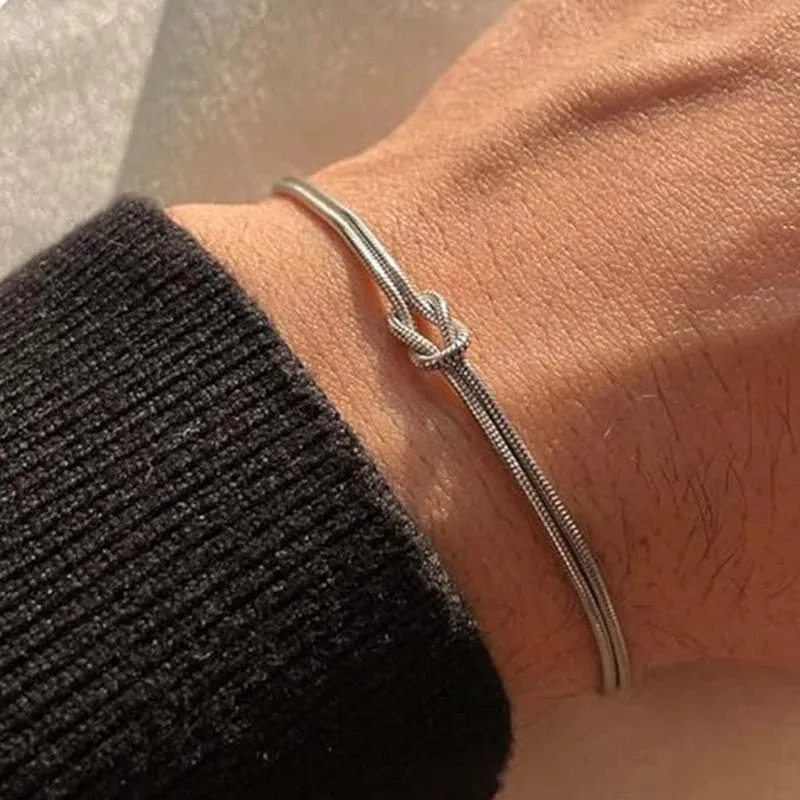 Liebesknoten-Paararmbänder, 14 Karat echt vergoldete Edelstahlarmbänder für Frauen, verstellbare Geschenke für Paare, zierliche Mode