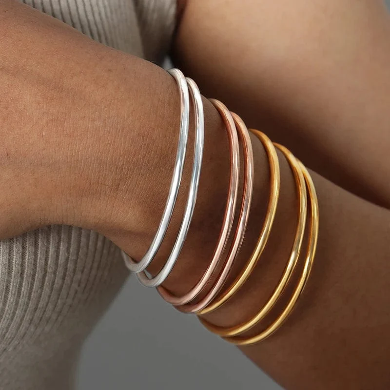 Farbechter Armreif aus Edelstahl für Frauen, nicht verblassend, rund, minimalistisch, Damen-Armbänder, Luxusschmuck für Frauen