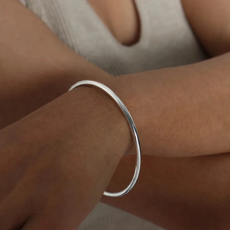 Farbechter Armreif aus Edelstahl für Frauen, nicht verblassend, rund, minimalistisch, Damen-Armbänder, Luxusschmuck für Frauen