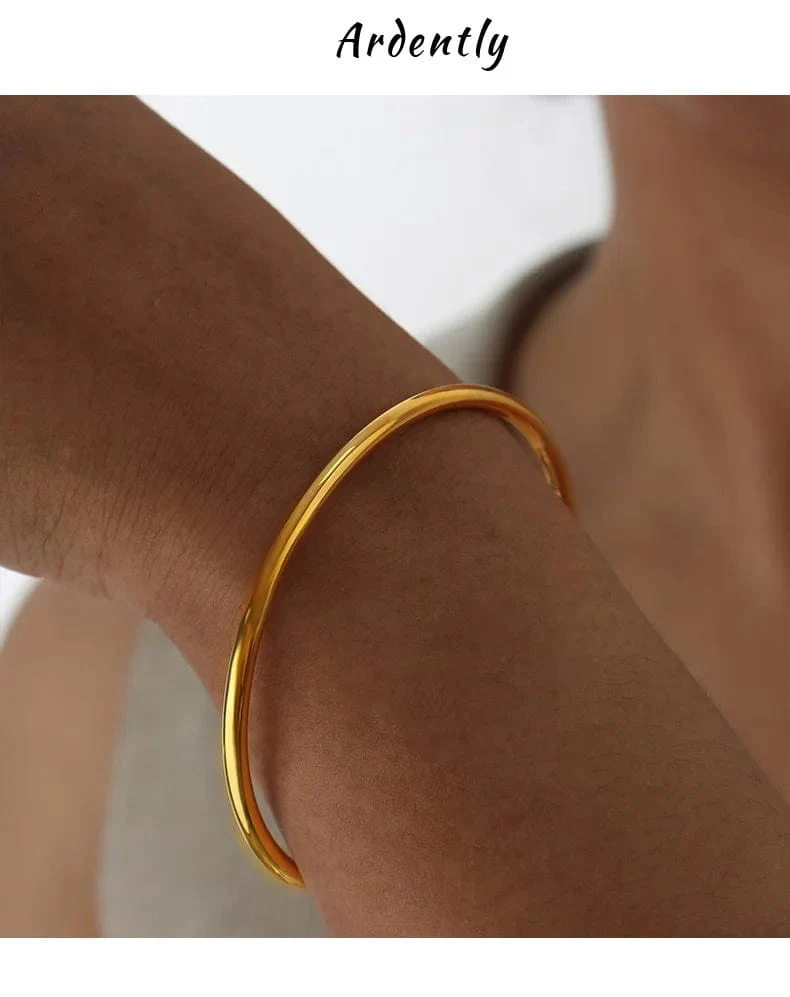 Farbechter Armreif aus Edelstahl für Frauen, nicht verblassend, rund, minimalistisch, Damen-Armbänder, Luxusschmuck für Frauen