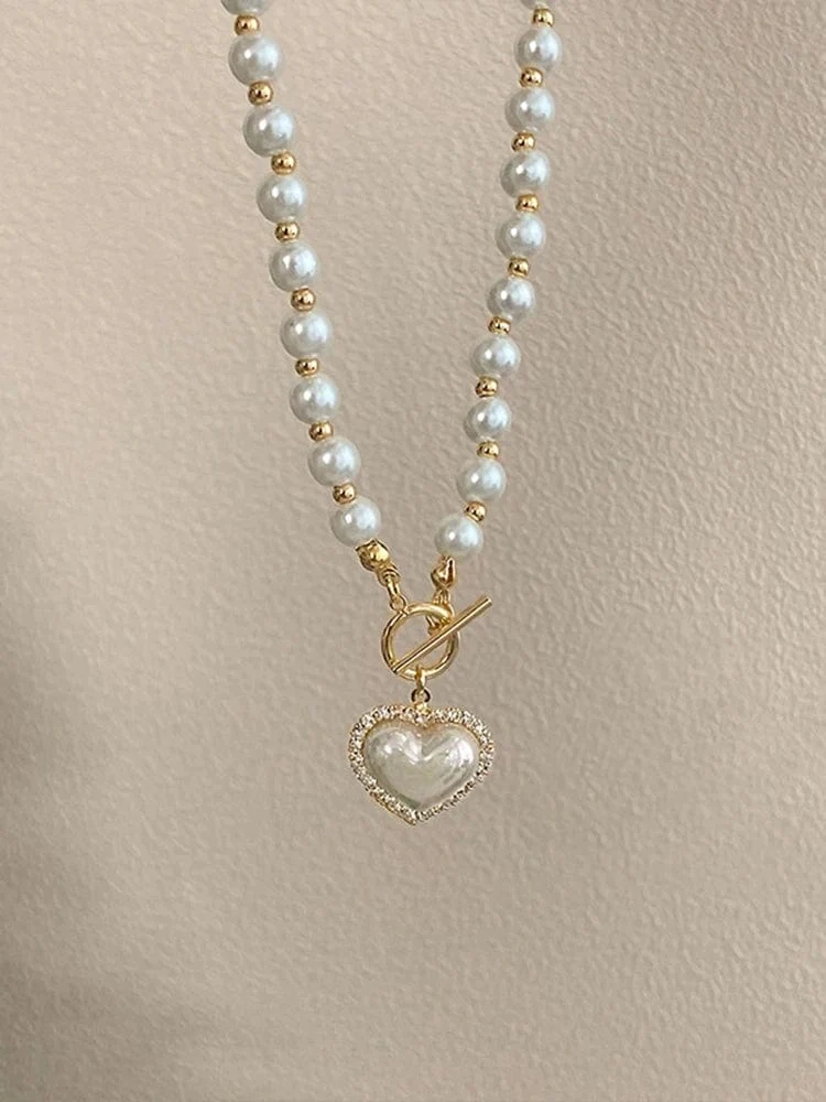 Elegante Perlenkette für Frauen Herz-Anhänger Halsketten Luxus Nachahmung Perlen Kette Halsketten koreanischen Schmuck Mädchen Geschenke