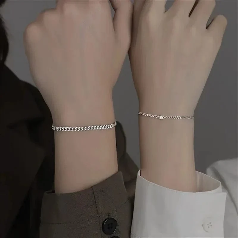 2-teiliges schlichtes, modisches Armband-Set aus Edelstahl für Paare, Unisex, Frauen und Männer, Liebhaber, Kristallherz, silbrige Kette, Armbänder, Schmuck