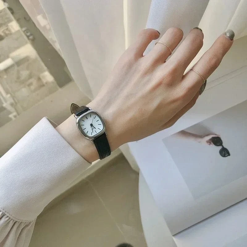 Hochwertige Damen-Armbanduhren, lässig, schlicht, Vintage-Uhren für Frauen, Zifferblatt, Armbanduhr mit Lederarmband