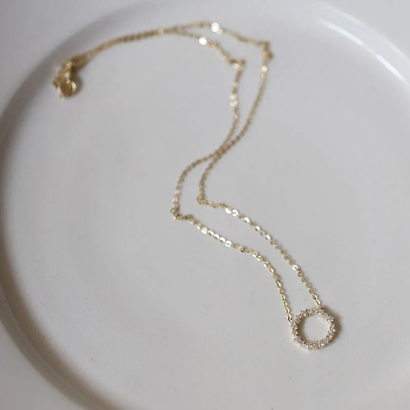 Jkeli - Halskette aus 100 % S925 Sterlingsilber, vergoldet mit 18 Karat Gold und voller Diamantkreis-Stil, japanische und koreanische K-Gold-Halskette