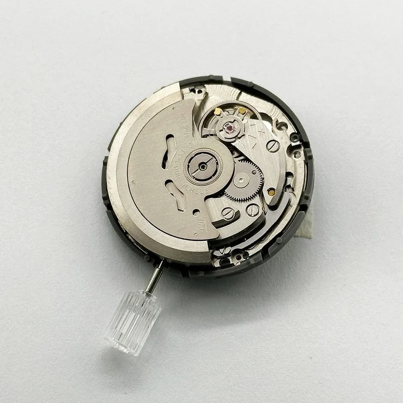 GMT NH34 Automatisches mechanisches Uhrwerk, schwarzes 3H-Datumsrad, hohe Genauigkeit, 24 Steine, NH34A 4R34, 24-Stunden-Zeiger, GMT-Funktion