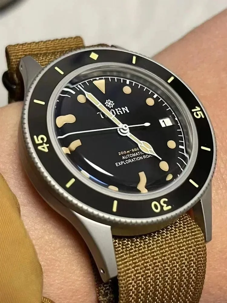 THORN 50-Fathoms Uhr Männer 40MM Vintage NH35 Bewegung Automatische K9 Mineral Kristall TR900 C3 Leuchtende Barracuda 200M Wasserdicht