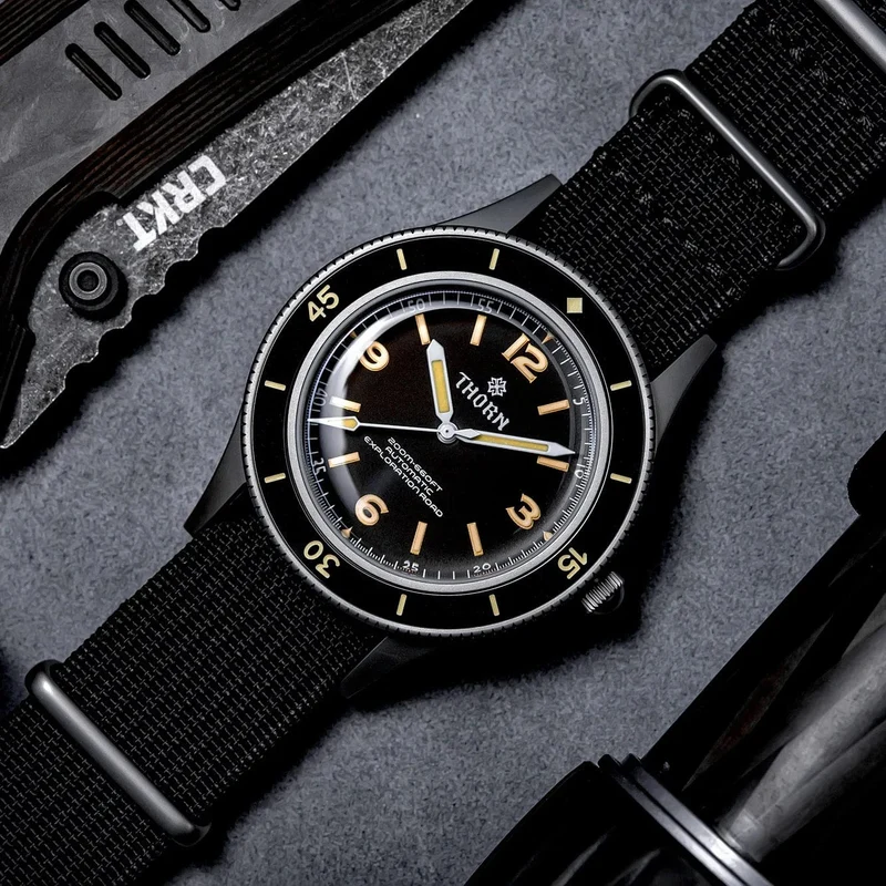 THORN 50-Fathoms Uhr Männer 40MM Vintage NH35 Bewegung Automatische K9 Mineral Kristall TR900 C3 Leuchtende Barracuda 200M Wasserdicht