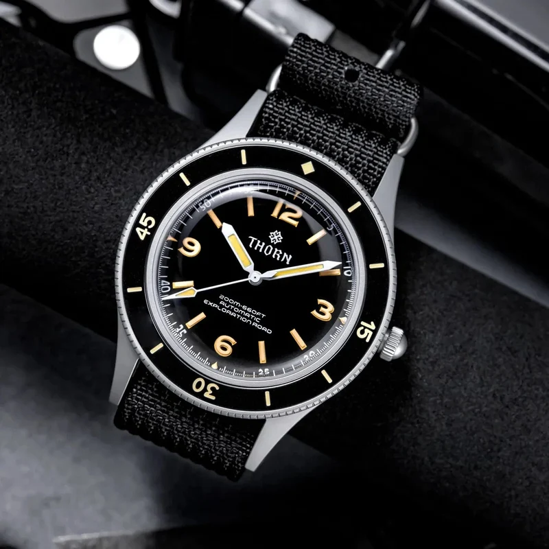 THORN 50-Fathoms Uhr Männer 40MM Vintage NH35 Bewegung Automatische K9 Mineral Kristall TR900 C3 Leuchtende Barracuda 200M Wasserdicht