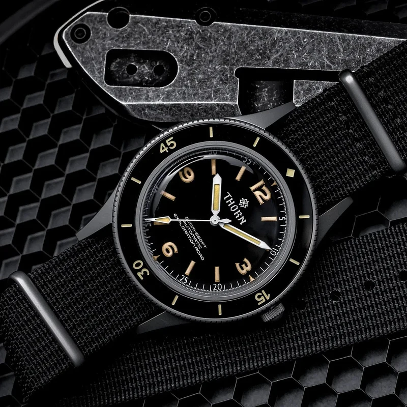 THORN 50-Fathoms Uhr Männer 40MM Vintage NH35 Bewegung Automatische K9 Mineral Kristall TR900 C3 Leuchtende Barracuda 200M Wasserdicht
