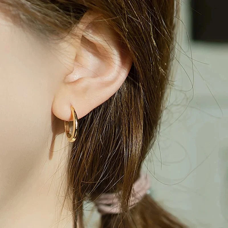 Huitan Vielseitige Gold Farbe Hoop Ohrringe Weibliche Täglichen Party Schmuck Matel Stil Einfache Design Zubehör für Frauen Großhandel