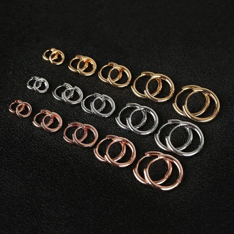 Einzelne minimale, goldfarbene, winzige Knorpel-Creolen, glänzende Ohrringe, Piercing-Accessoire, trendige kleine Huggie-Creolen für Frauen für Männer
