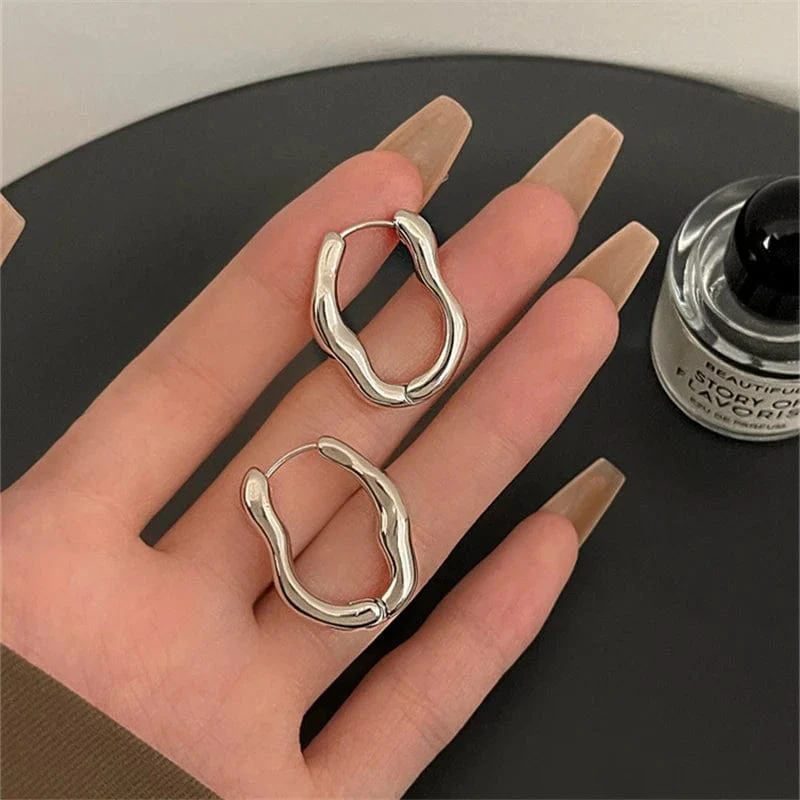 Adolph Trendy Metall Geometrie Hoop Ohrring Mode Neue Design Unregelmäßige Minimalistischen Ohrringe für Frauen Mode Schmuck Geschenk 2023