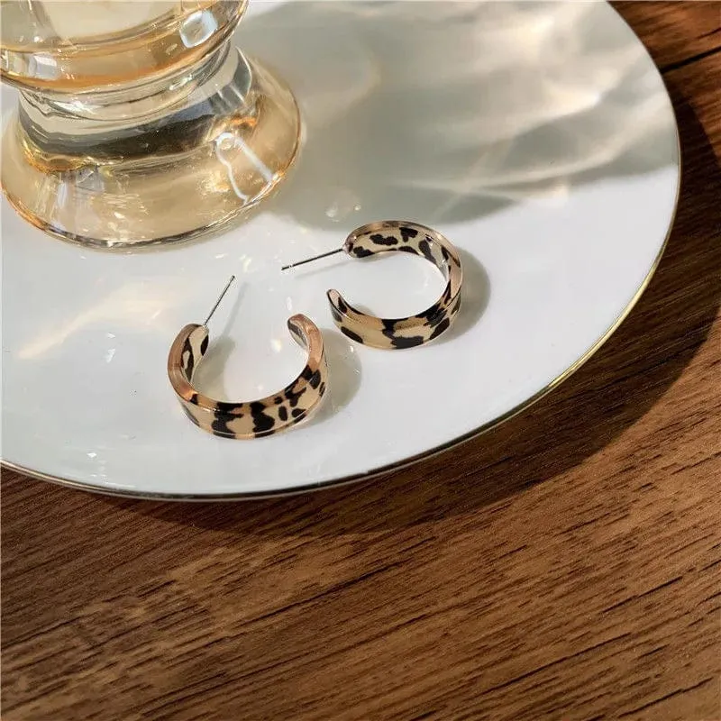 Acryl Creolen Damen 2022 neue Mode Ohrstecker Retro Trend Ohrstecker Damen Trend Twist elegante Ring Ohrringe