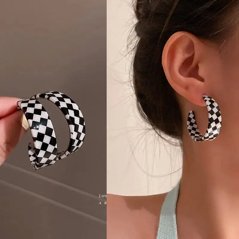 Acryl Creolen Damen 2022 neue Mode Ohrstecker Retro Trend Ohrstecker Damen Trend Twist elegante Ring Ohrringe
