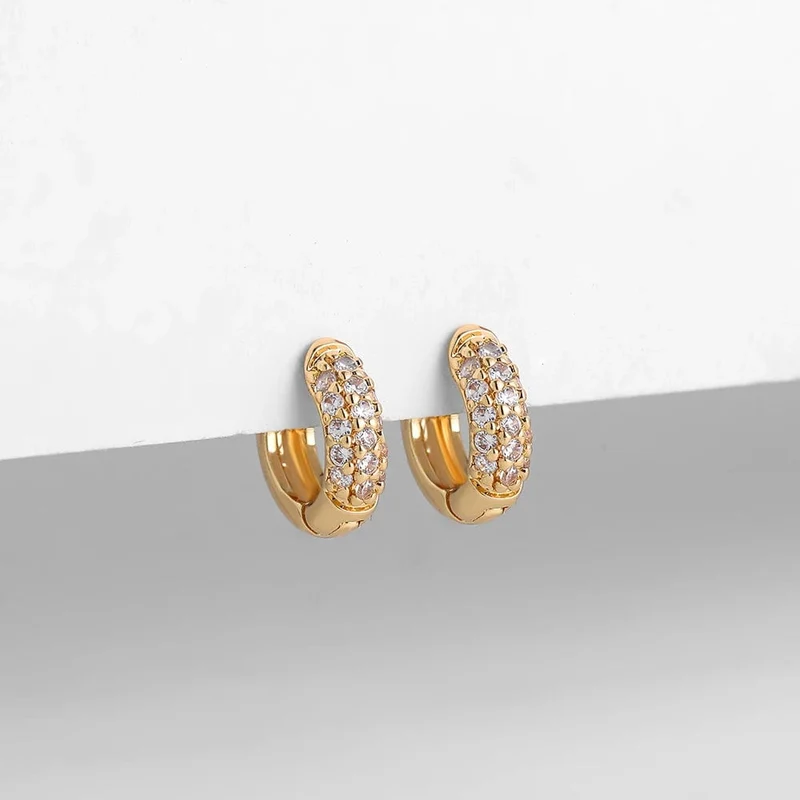 Neue vergoldete Huggie-Ohrringe mit CZ-Zirkon, dünne Ohrreifen, Knorpelohrring für Frauen, runder, minimaler Ohrring-Piercingschmuck