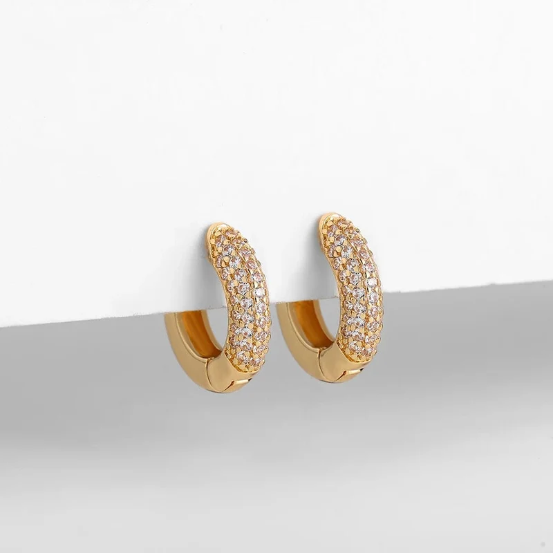 Neue vergoldete Huggie-Ohrringe mit CZ-Zirkon, dünne Ohrreifen, Knorpelohrring für Frauen, runder, minimaler Ohrring-Piercingschmuck