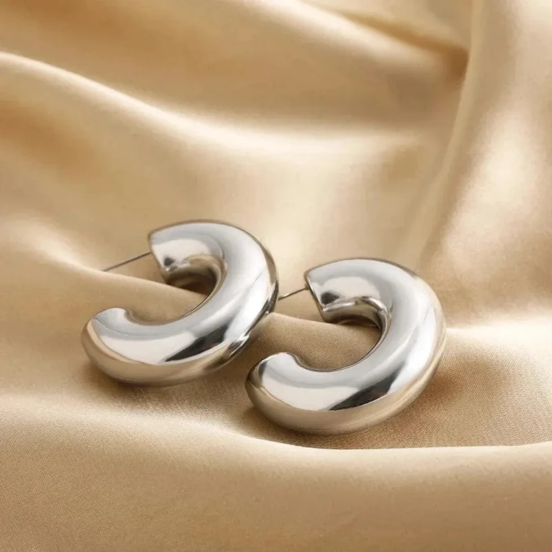 Trendy Circle Twists Creolen für Frauen, schlichtes Temperament, Übertreibung, goldfarben, Ohrschmuck für den Alltag, Party-Geschenk