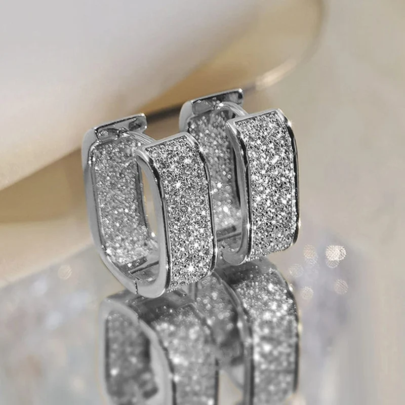 Huitan Korean Fashion Gepflasterte CZ Creolen für Frauen Metall Silber Farbe/Gold Farbe Einfache Vielseitige Mädchen Ohrringe Heißer Schmuck