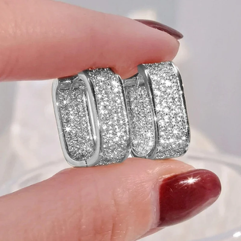 Huitan Korean Fashion Gepflasterte CZ Creolen für Frauen Metall Silber Farbe/Gold Farbe Einfache Vielseitige Mädchen Ohrringe Heißer Schmuck