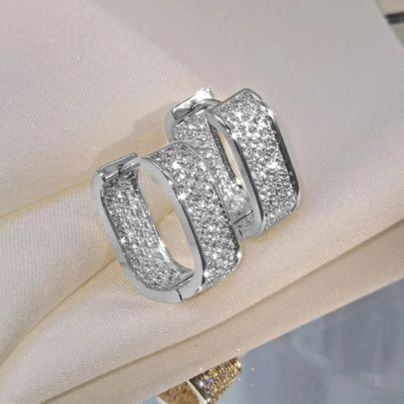 Huitan Korean Fashion Gepflasterte CZ Creolen für Frauen Metall Silber Farbe/Gold Farbe Einfache Vielseitige Mädchen Ohrringe Heißer Schmuck
