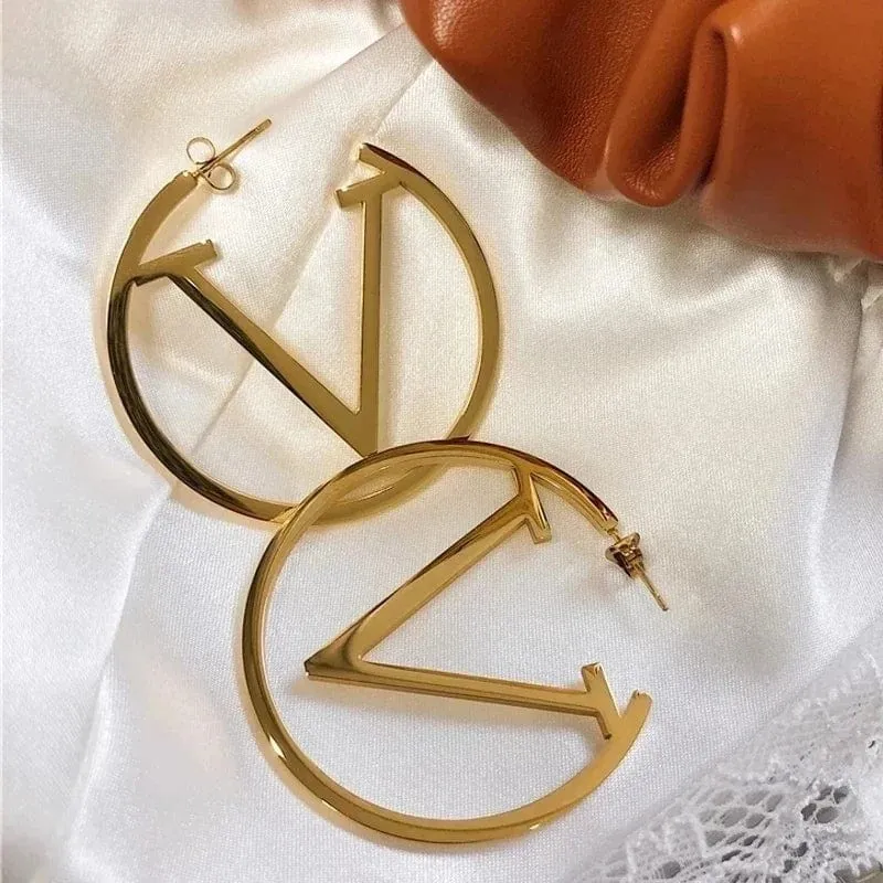 2024 neue Trends V Brief Hoop Ohrringe Für Frauen Edelstahl Ohrringe Punk Runde Ohr Schmuck Geschenk