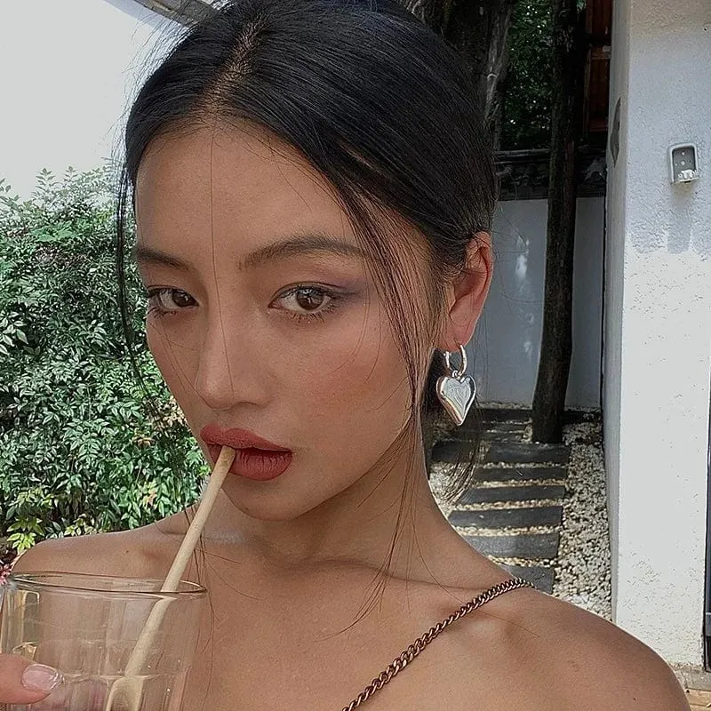2023 Chic Herz Huggie Hoop Ohrringe Asymmetrische Große Ohrringe Für Frauen Neue Gold Farbe Mode Schmuck Mädchen Geschenk