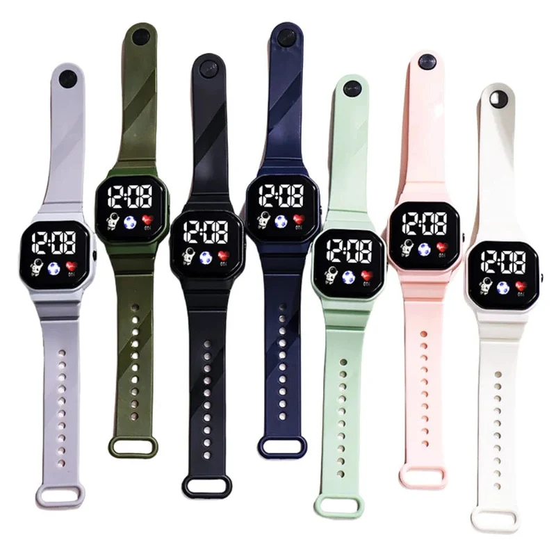 Kinderuhr Sport LED Digitaluhren Wasserdichte Elektronische Armbanduhr Spaceman LED Silikonarmband Sport Digitaluhren