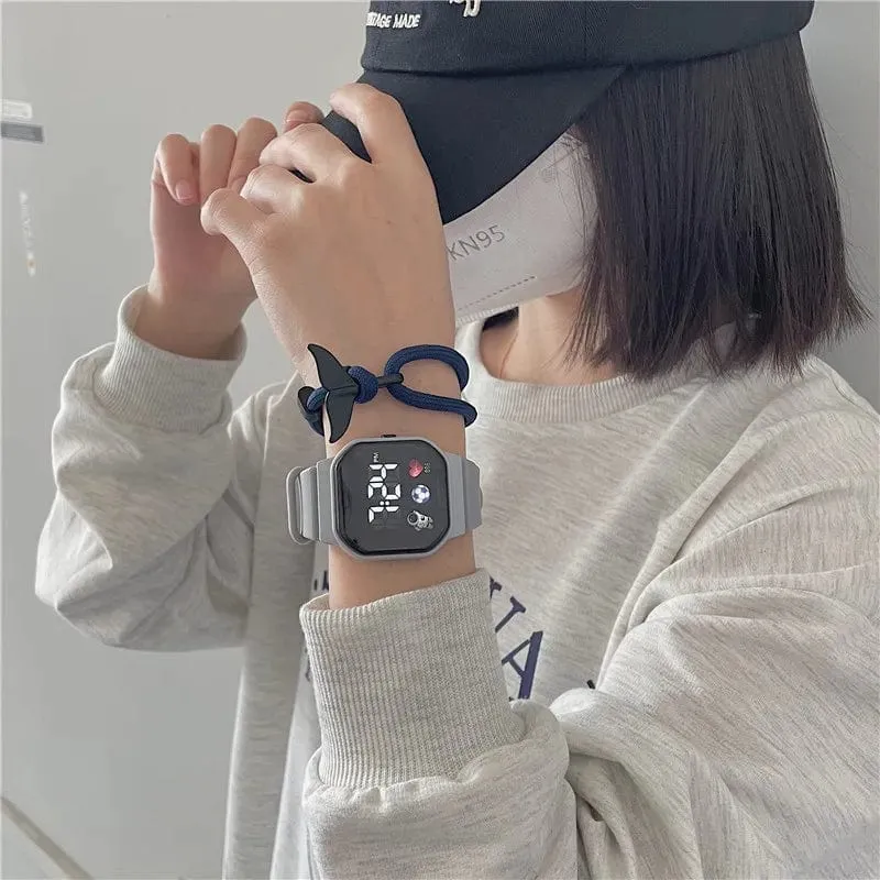 Kinderuhr Sport LED Digitaluhren Wasserdichte Elektronische Armbanduhr Spaceman LED Silikonarmband Sport Digitaluhren
