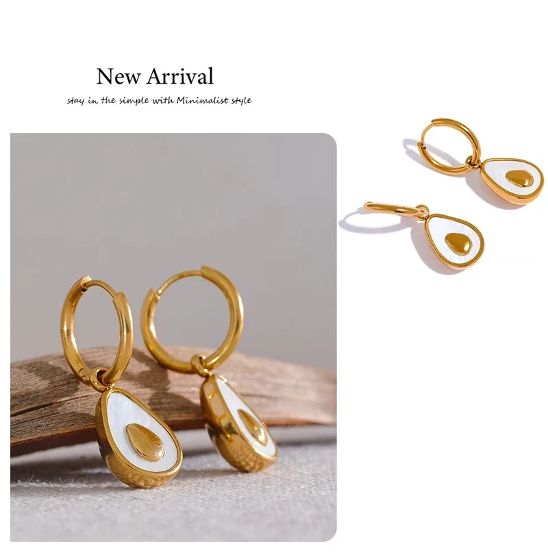 Yhpup Goldene Avocado-Tropfen-Creolen aus Edelstahl mit Frucht-Huggie-Ohrringen für Frauen, natürliche Muschel, modischer Charme, süßer Schmuck, Geschenk
