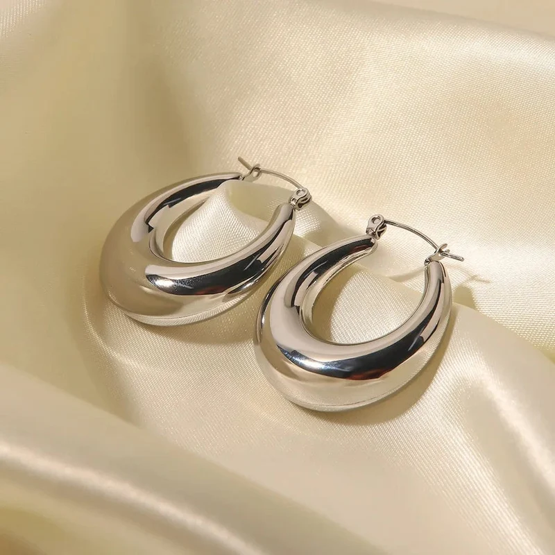 ZAKOL Geometrische U-förmige klobige Creolen C-Form Schmuck für Frauen und Mädchen Trendy Metallstruktur 18 K goldene Ohrstecker Zubehör