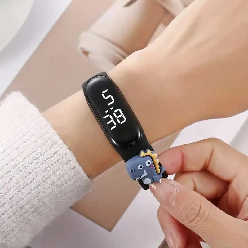 Neue Cartoon LED Meter 3 Action Figure Uhr Band Elektronische Uhr Kreative Student Kunststoff Armband KINDER Touch Uhr