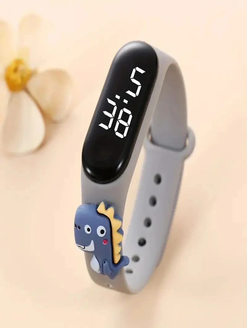 Neue Cartoon LED Meter 3 Action Figure Uhr Band Elektronische Uhr Kreative Student Kunststoff Armband KINDER Touch Uhr