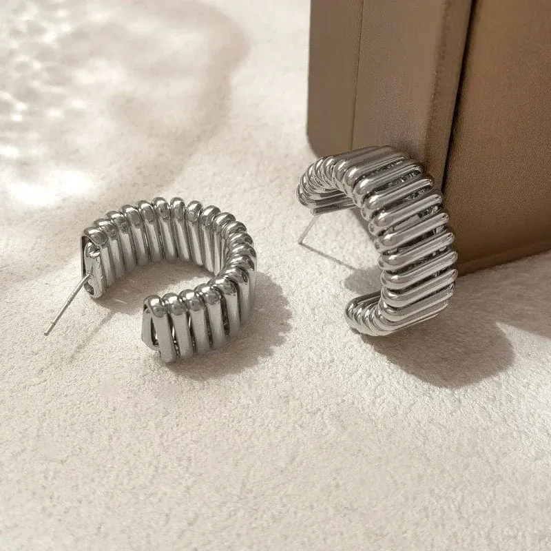 925 silber Nadel Moderne Schmuck Metall Hoop Ohrringe 2022 Neue Trend Heißer Verkauf Gold Farbe Mode Tropfen Ohrringe Für Frauen